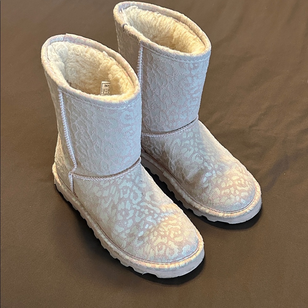 Bearpaw Light Pink Sherpa-Lined Winter Boots